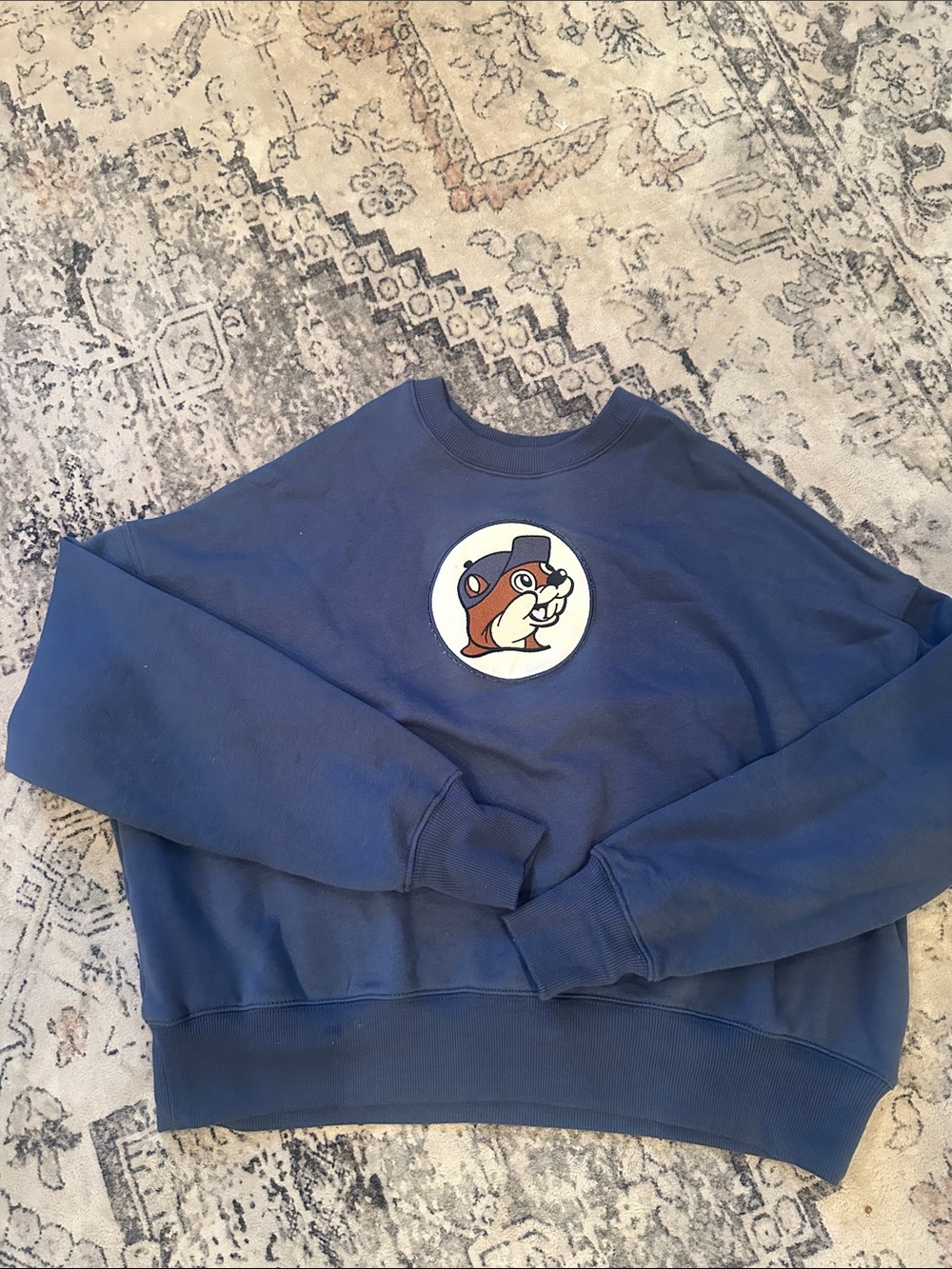 Blue Buc-ee’s Women’s SOFT Crewneck Sweatshirt with Mascot Patch - S